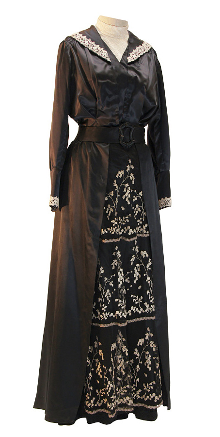Jahrhundertwende Kleid aus Satin