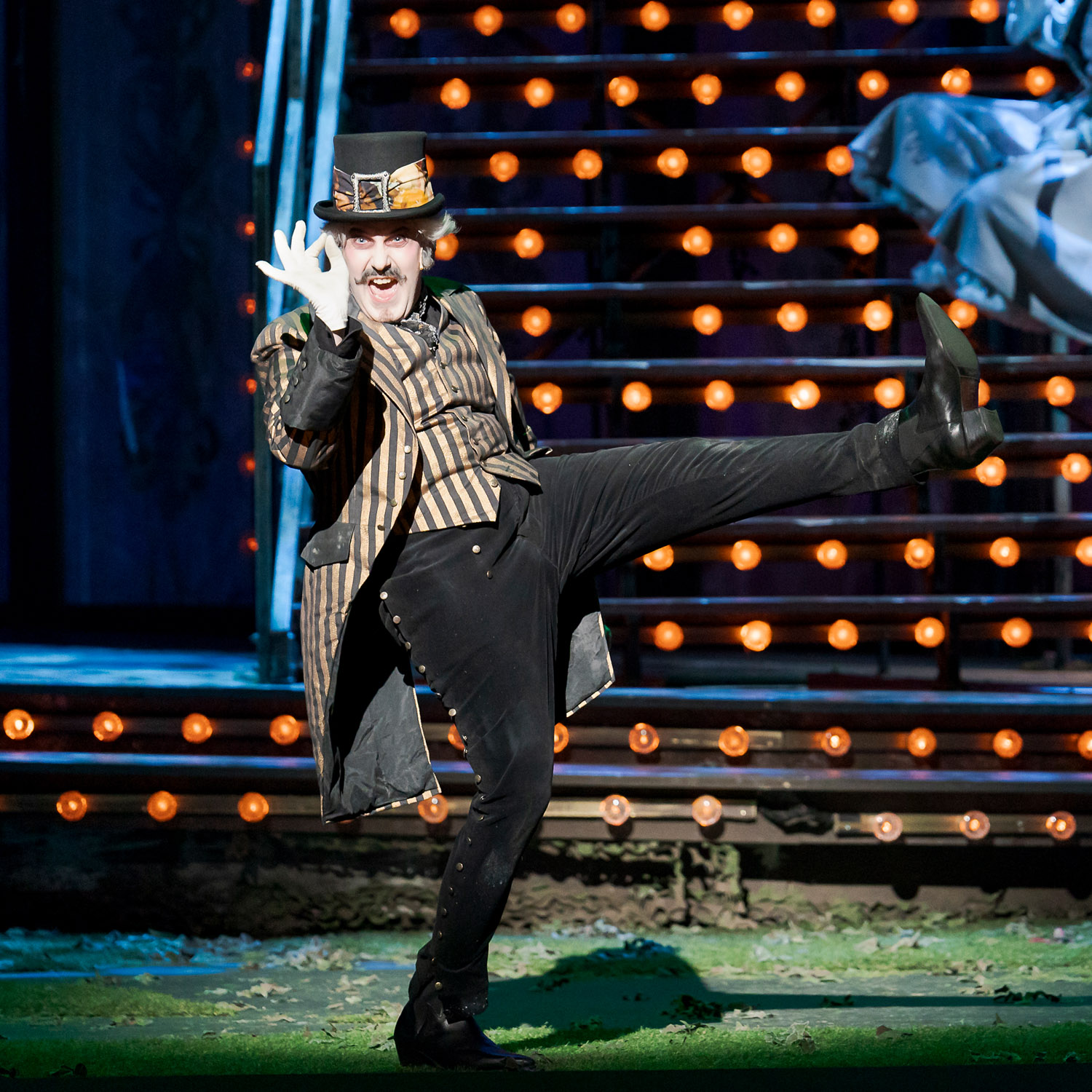 Foto vom Theaterstück: Das Spitzentuch