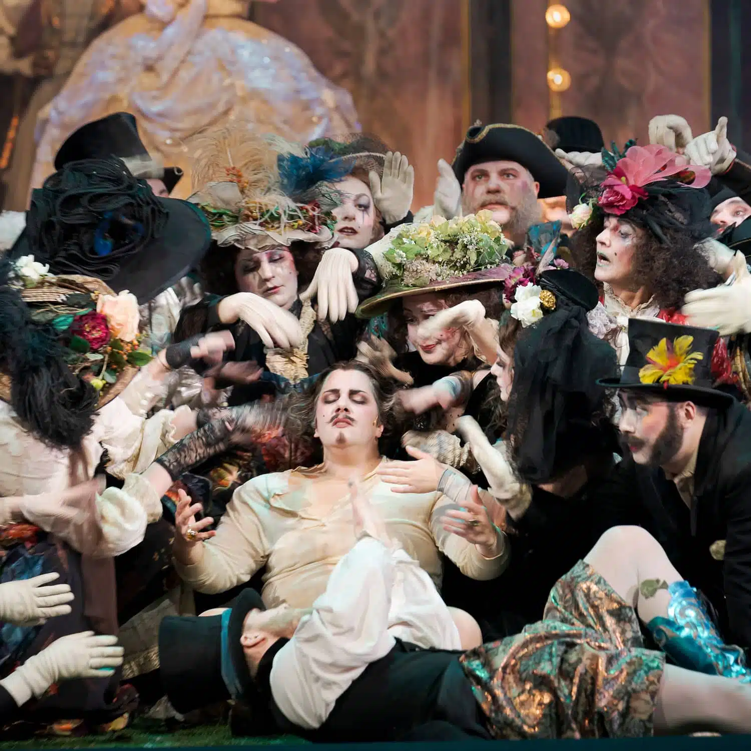 Foto vom Theaterstück: Das Spitzentuch