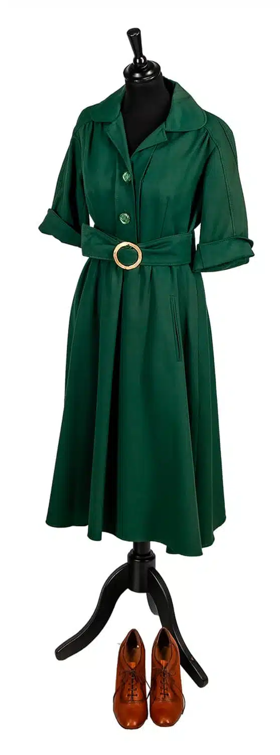 Foto von einem Damenkostüm von Lambert Hofer